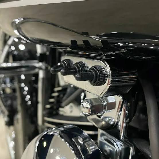 Chrome Billet Air Ride Set-Up, 3 Switch